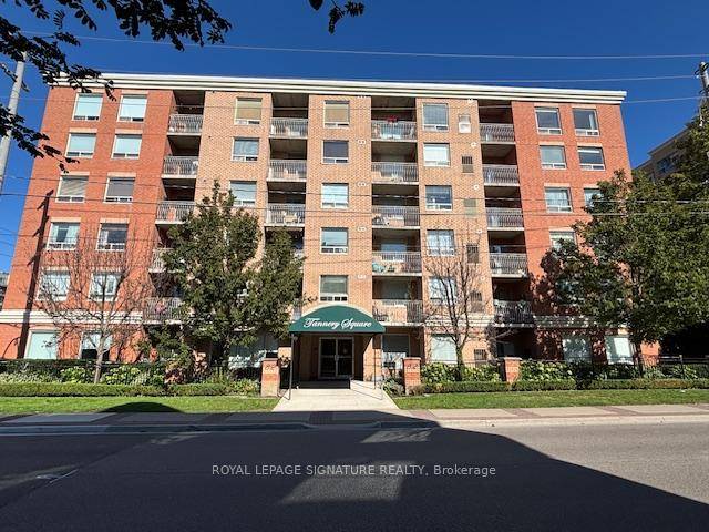Welcome to This Bright and Spacious 2 Bedroom, 2 Full Bath Condo in the Heart Of Streetsville !