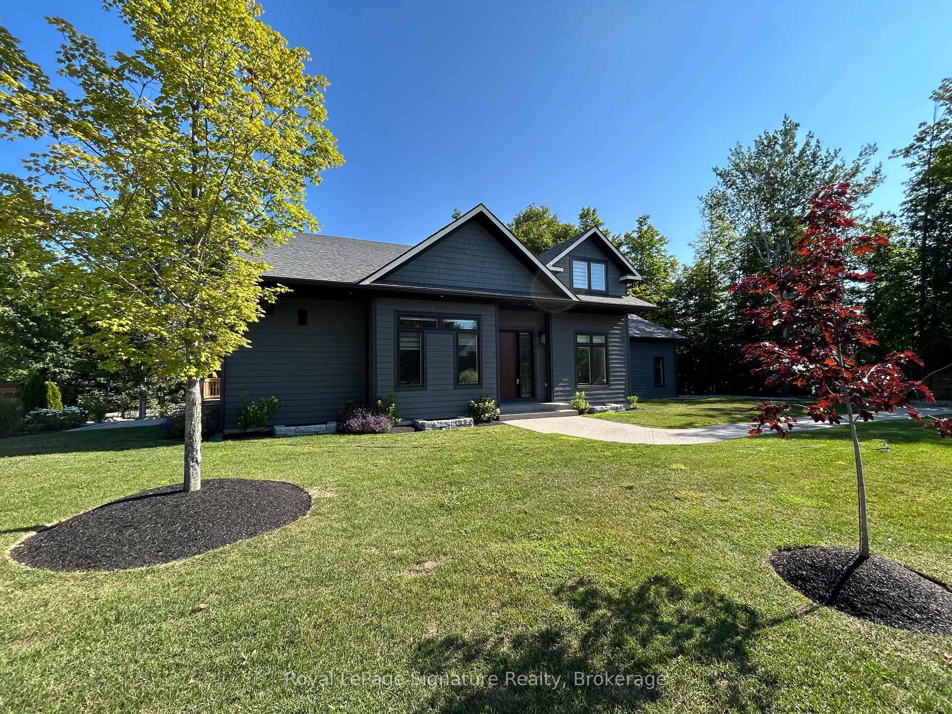 Welcome to your next chapter in the sought after East Ridge enclave of Lora Bay, where the beauty of Georgian Bay meets the ease of modern living.