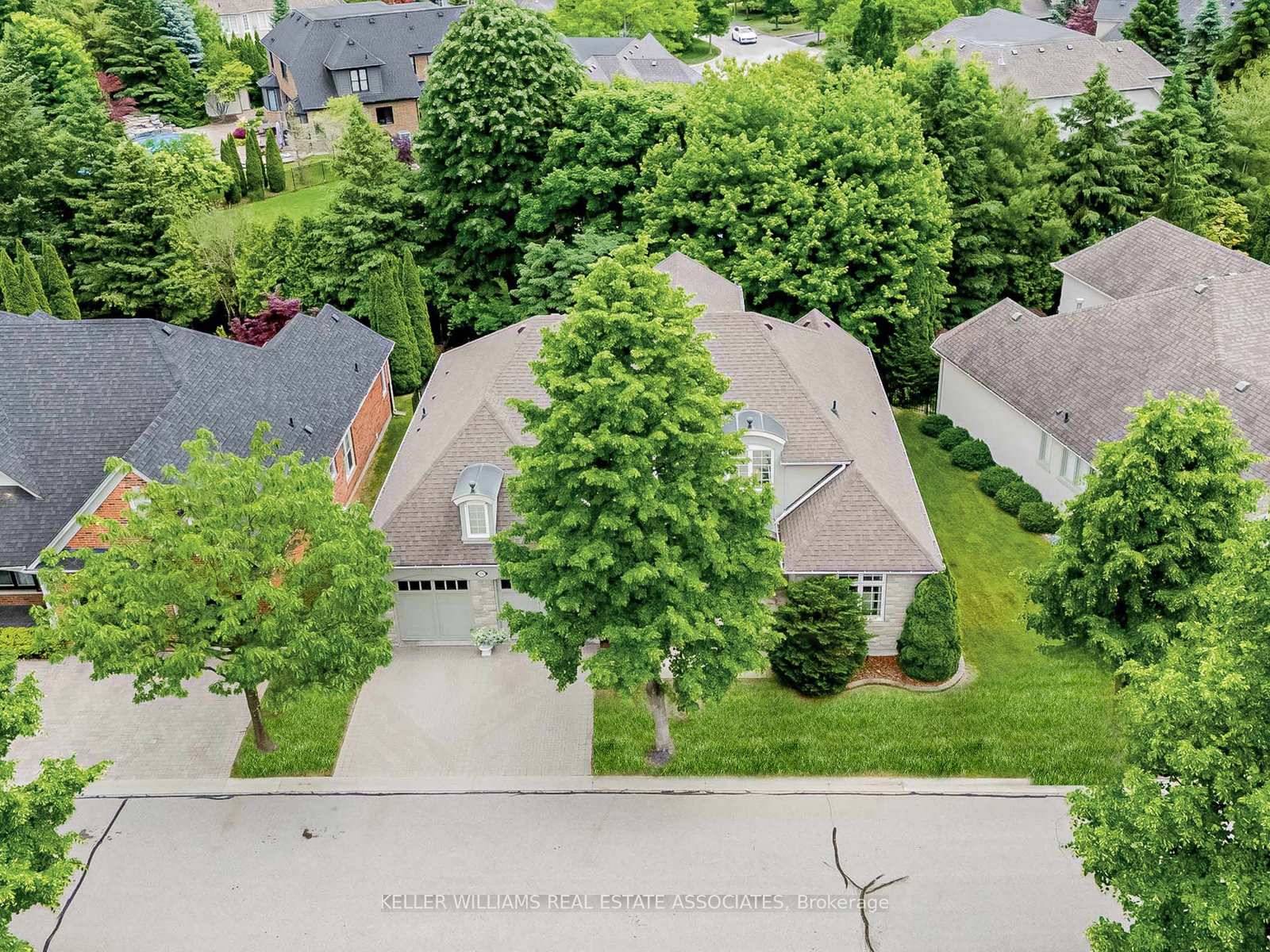 Welcome to 726 Hidden Grove, a rare opportunity in the highly coveted Lorne Park community of Mississauga.