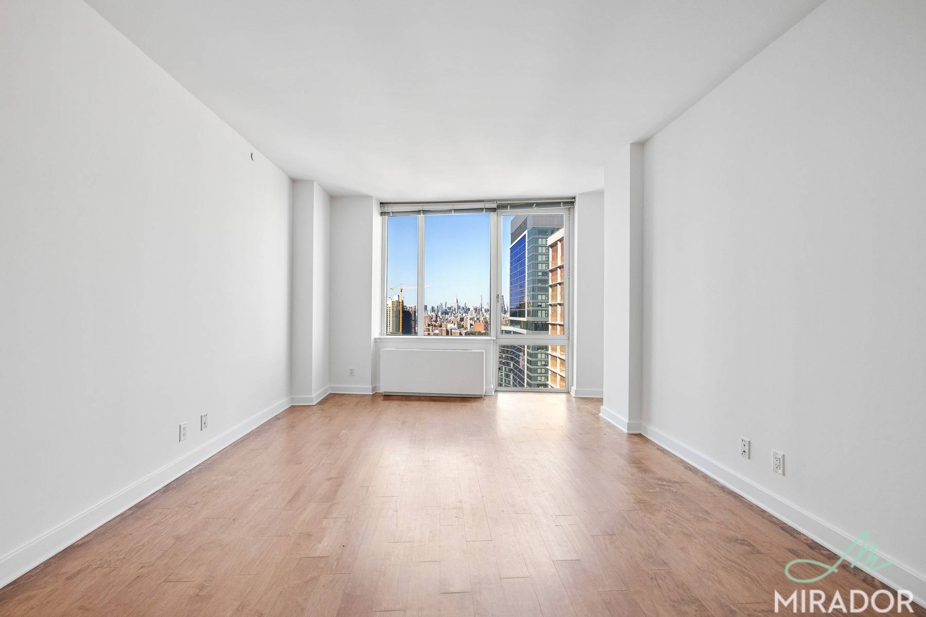 A groundbreaking green building with a striking glass and metal facade, 80 Dekalb rises 36 stories in the heart of Fort Greene, at the intersection of downtown and brownstone Brooklyn.