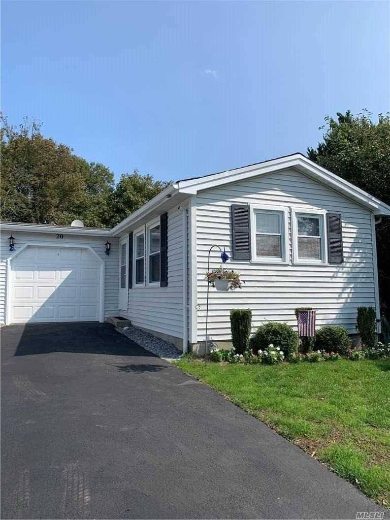 CASH SALES ONLY Lovely One Bedroom Ranch in Greenwood Village, a 24 Hour Gated 55 Community.
