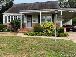 If you are looking to live in Lindenhurst, your search may be over.
