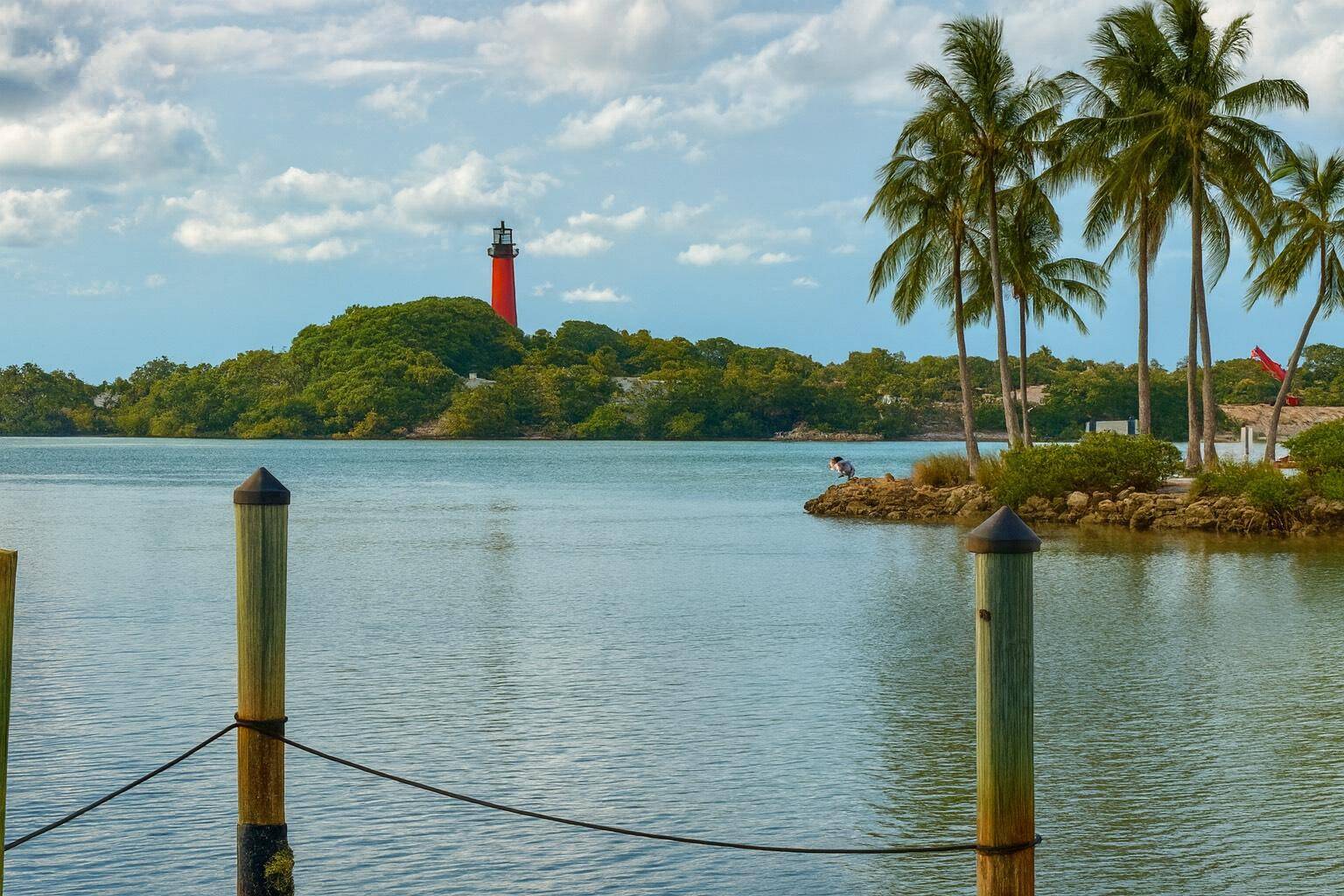 Wake up each day to spectacular panoramic views of the iconic Jupiter Lighthouse and Inlet from this fully renovated 2 bedroom plus den waterfront condo.