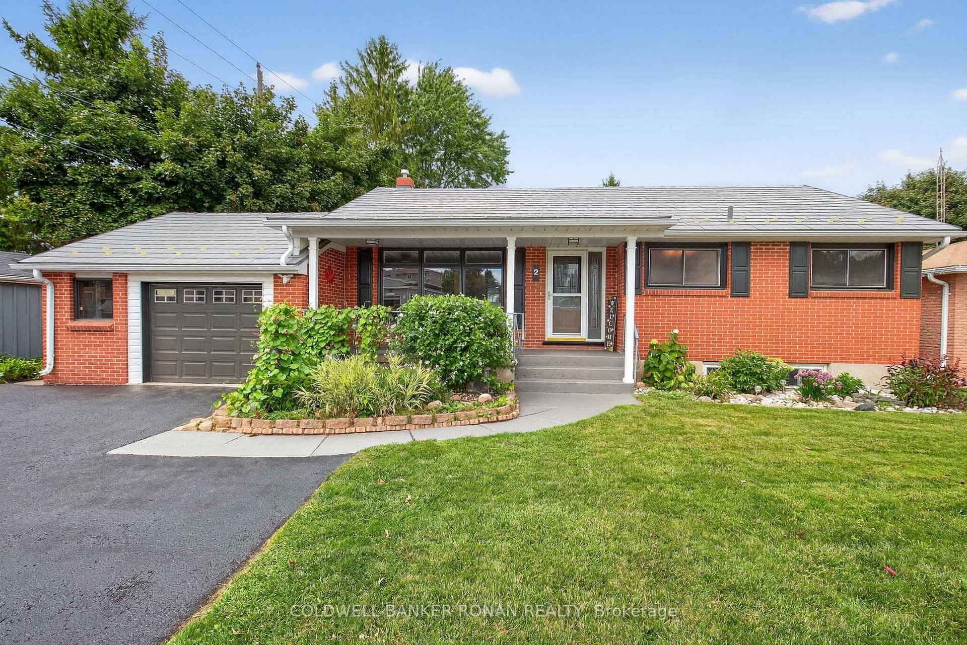 Freshly renovated 3 bedroom brick bungalow in the heart of Tottenham, set on a generous in town lot.