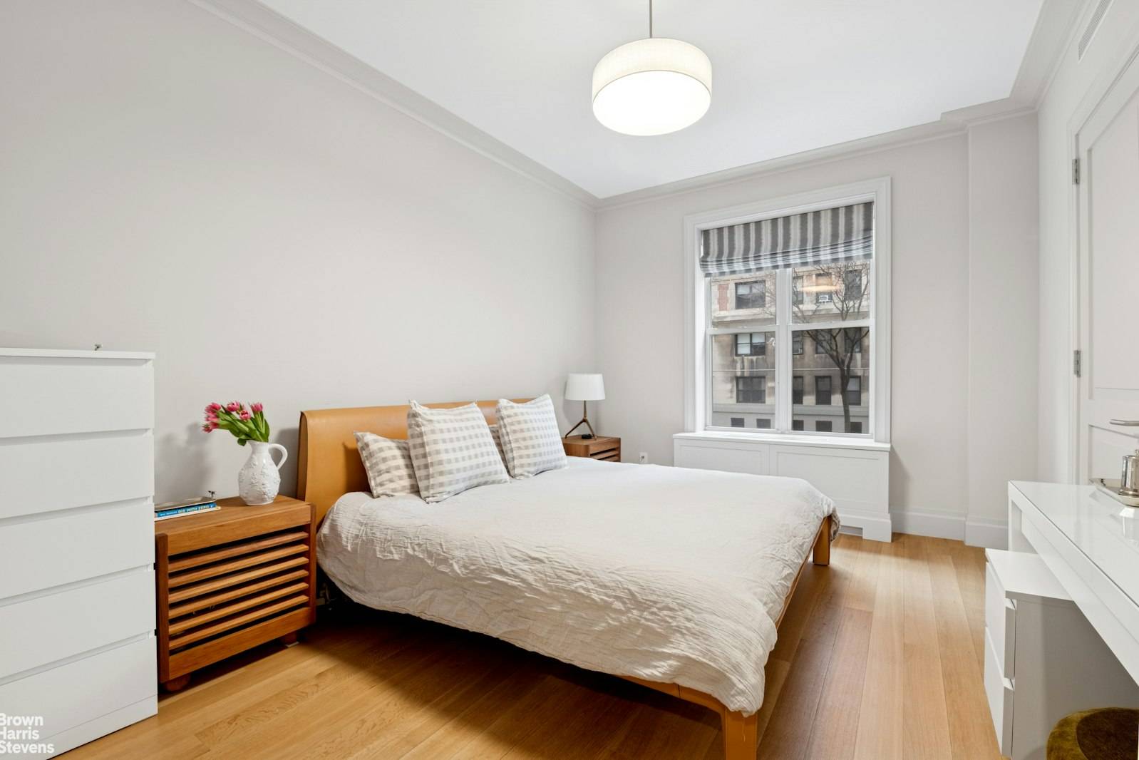 Welcome to 780 WEA M1 Step into luxury with this beautifully renovated duplex, offering four spacious bedrooms and 3.