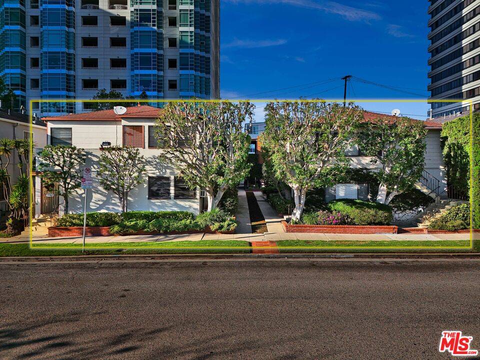 10357 Ashton Ave 11BR Westwood La