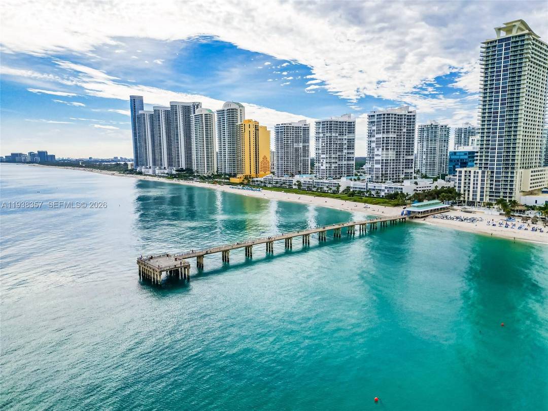 FLASH SALE ! Priced for a quick closing.