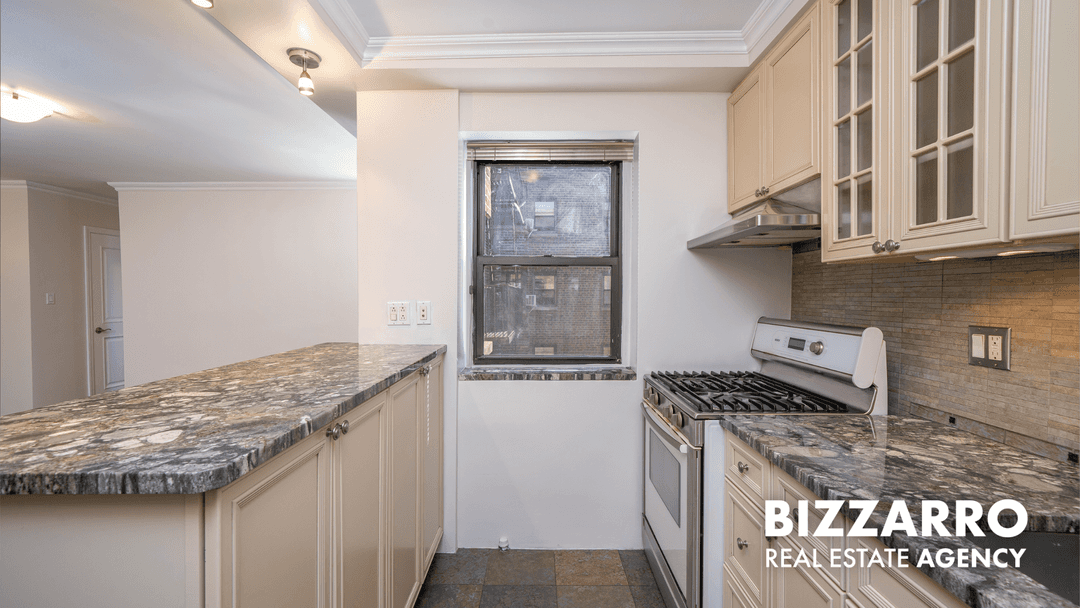 Spacious One Bedroom in Vibrant Astoria !
