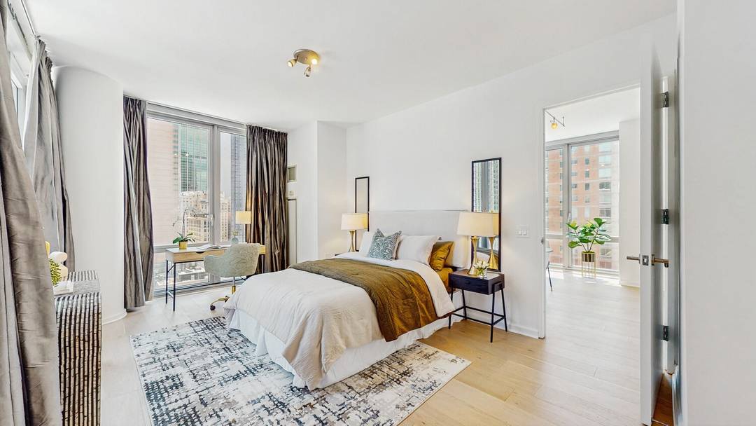 Welcome to Residence 17A at 310 West 52nd Street one of the most coveted corner lines in The Link.