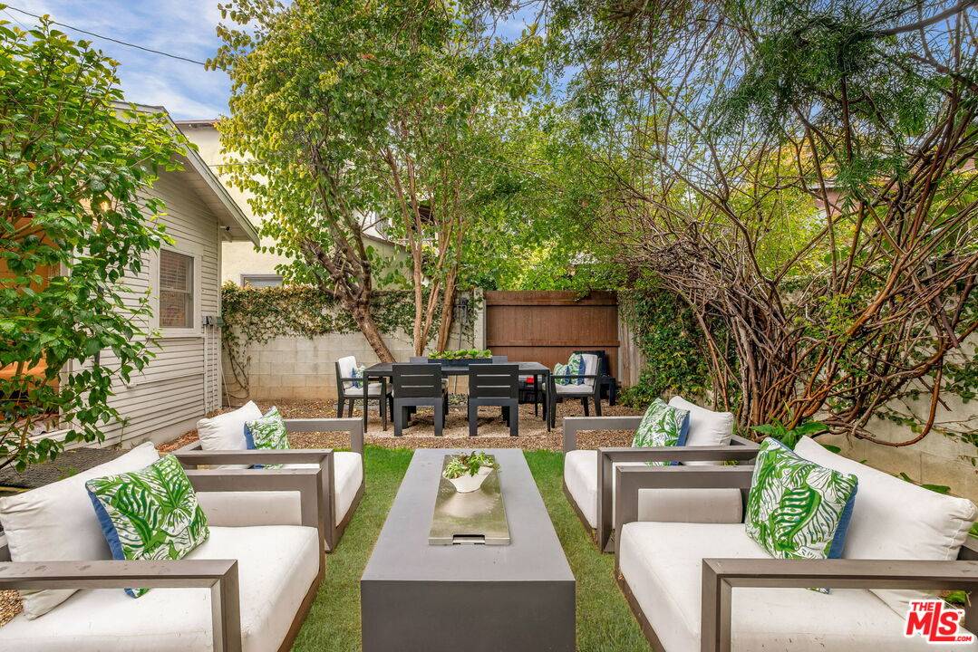 1012 1/2  Euclid St 1BR Santa Monica La