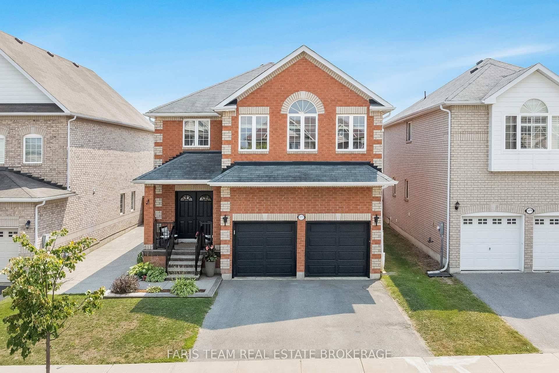 Top 5 Reasons You Will Love This Home 1 Welcome to this spacious and beautifully updated home nestled in one of Alcona's most desirable, family friendly neighbourhoods, ideally located just ...