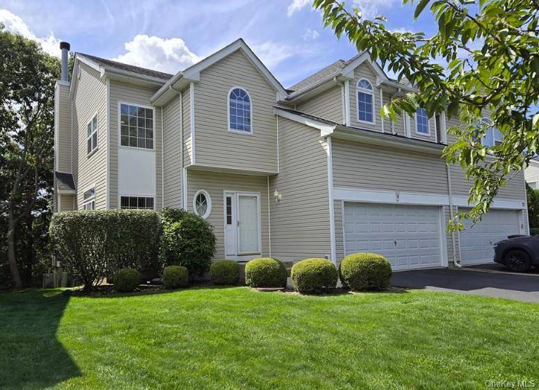 Spacious Berkely Model End Unit In A The Desirable 3 Village Greens Gated Community.