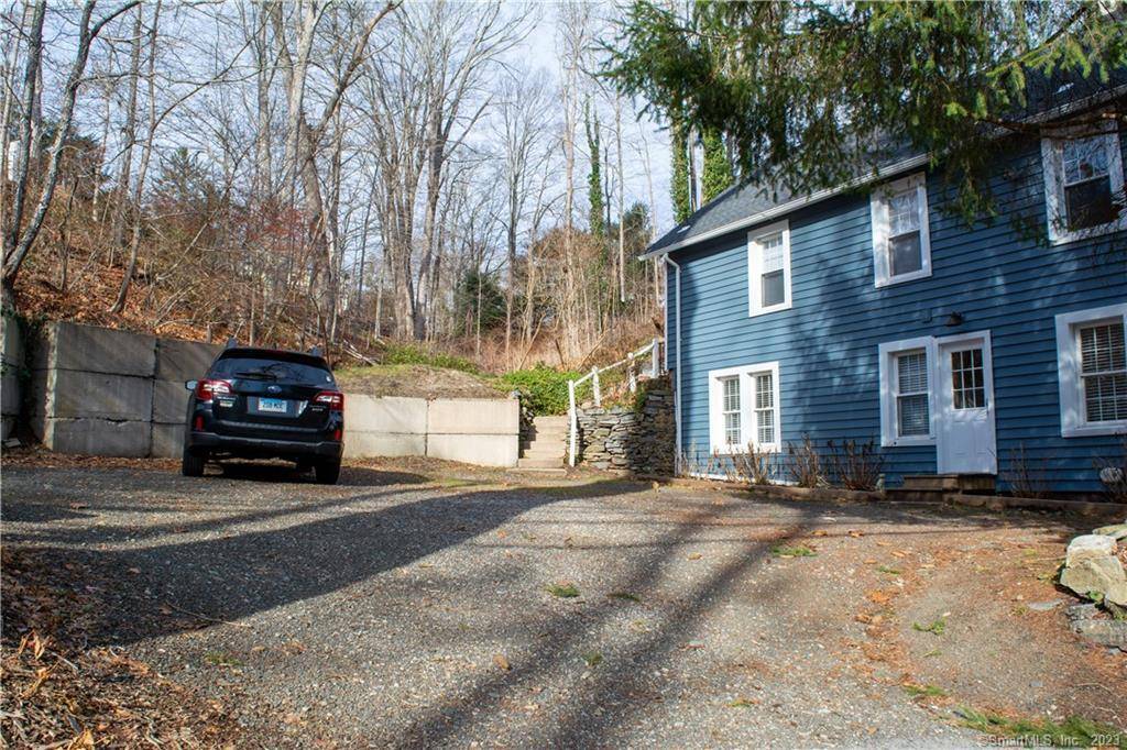 EXCELLENT LOCATION, EXCELLENT CONDITION !