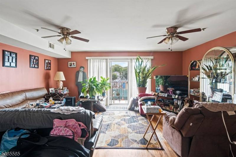 Investor's Opportunity in Newark's Fairmount Neighborhood !