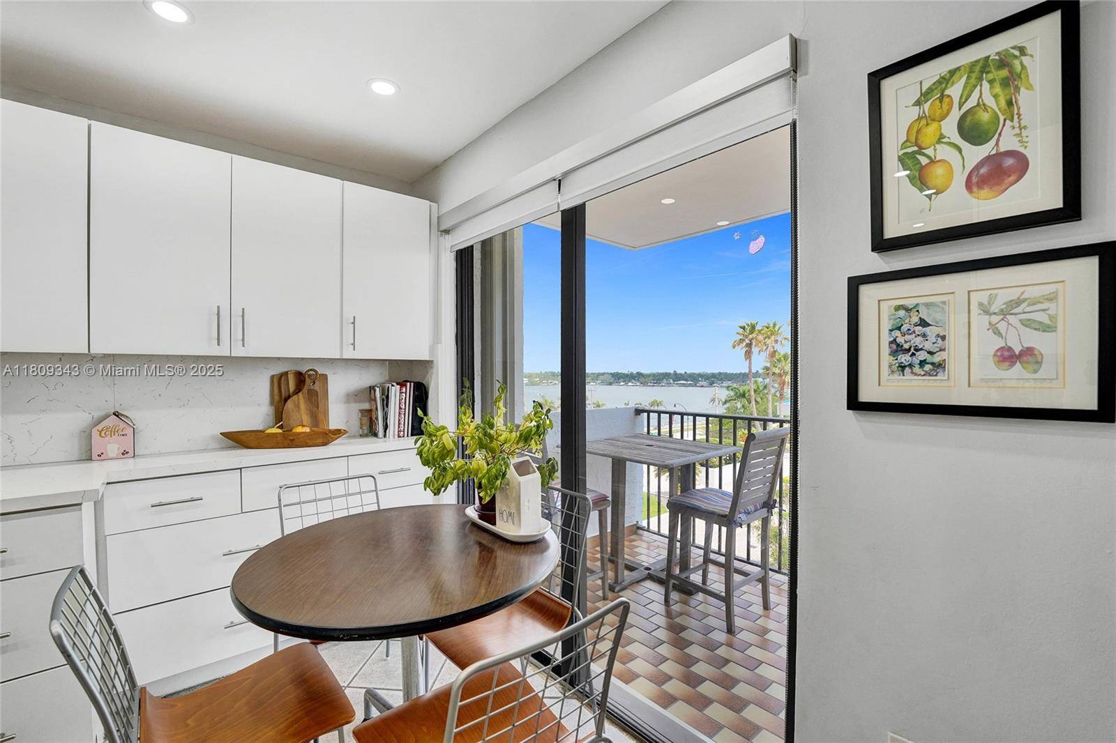 Amazing HUGE updated unit 1bed 1.