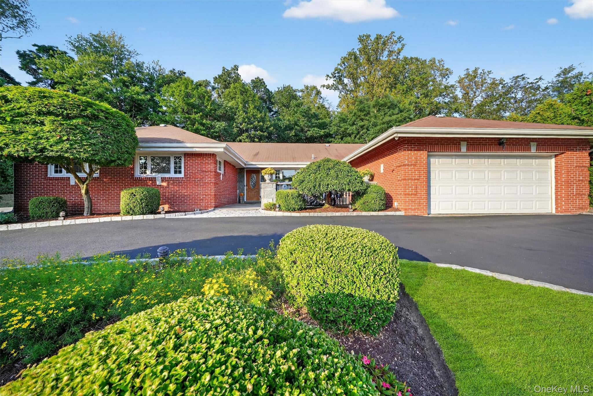Welcome Home to15 Lakeshore Drive.