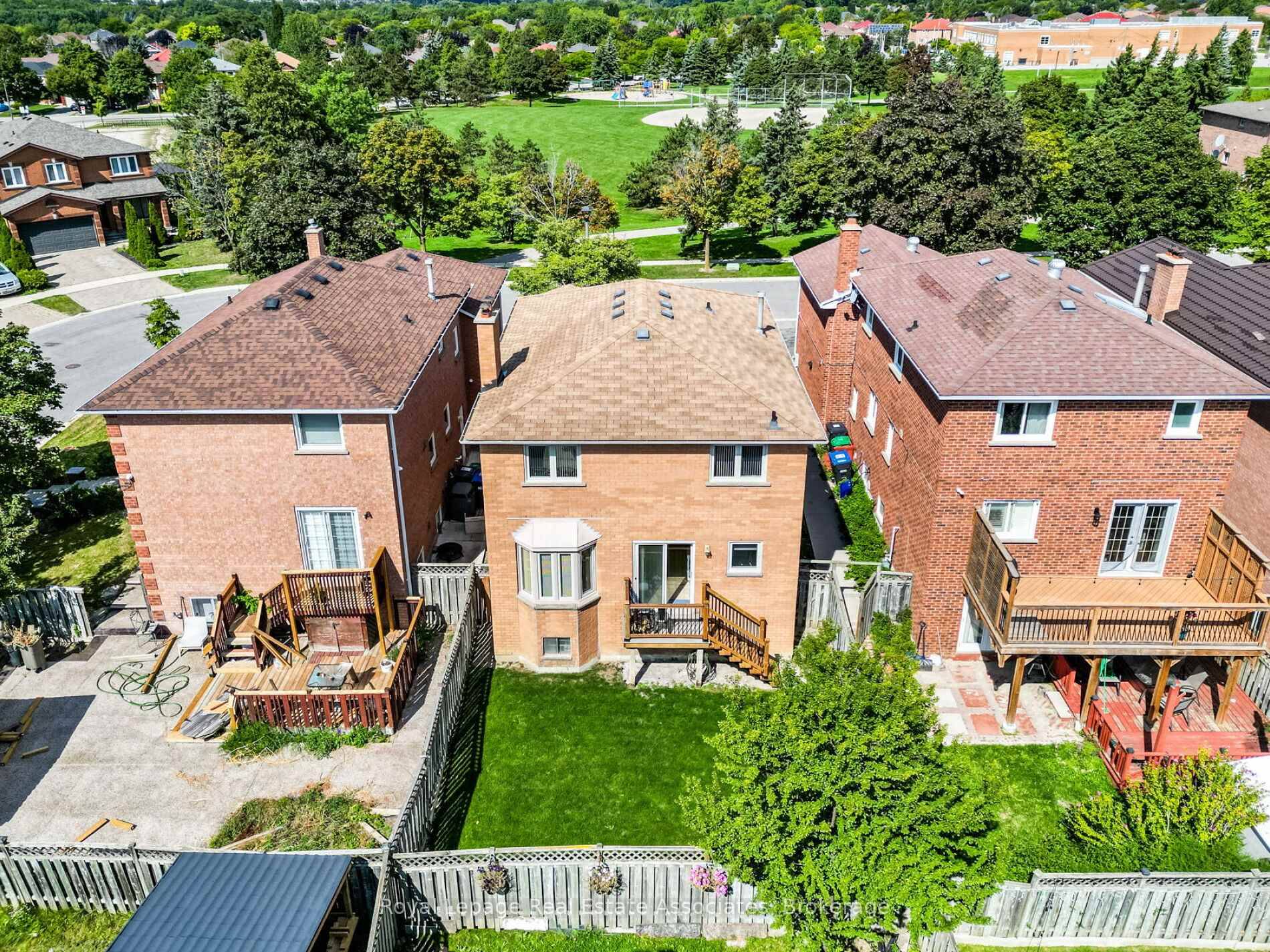 Almost 2000 square feet above grade Fronting onto a family park with sunset views, this well maintained detached home has been cared for by the original owners.