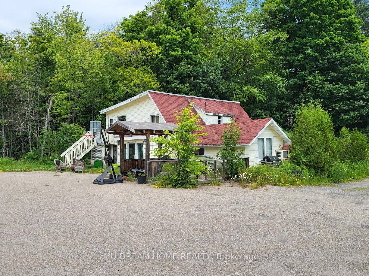 Exceptional Opportunity to Develop Your Dream Property on an Expansive 1 Acre Lot !