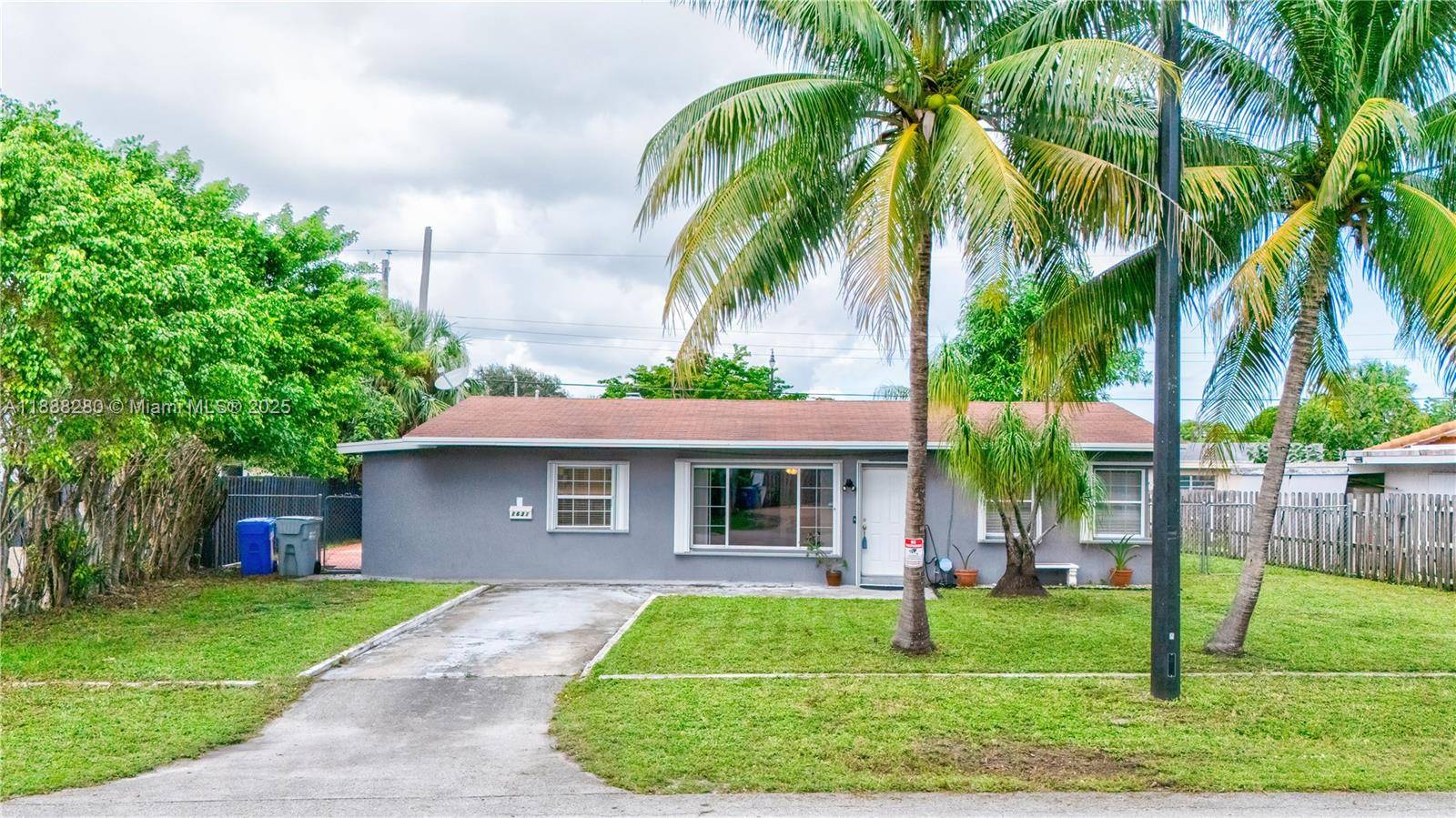 Welcome to this beautifully updated 3 bed, 1.