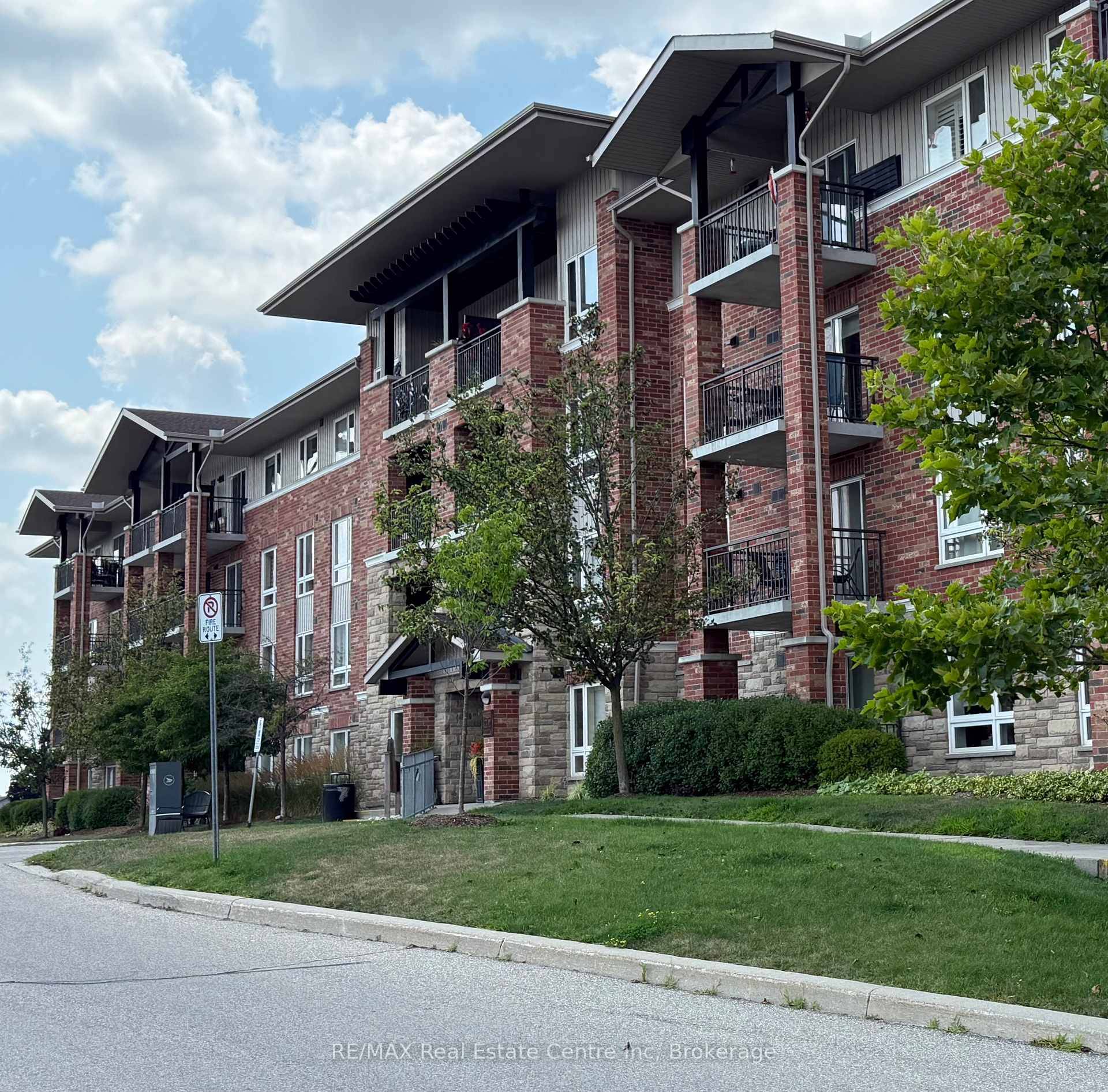 Looking for a place that feels like home the moment you walk in ?