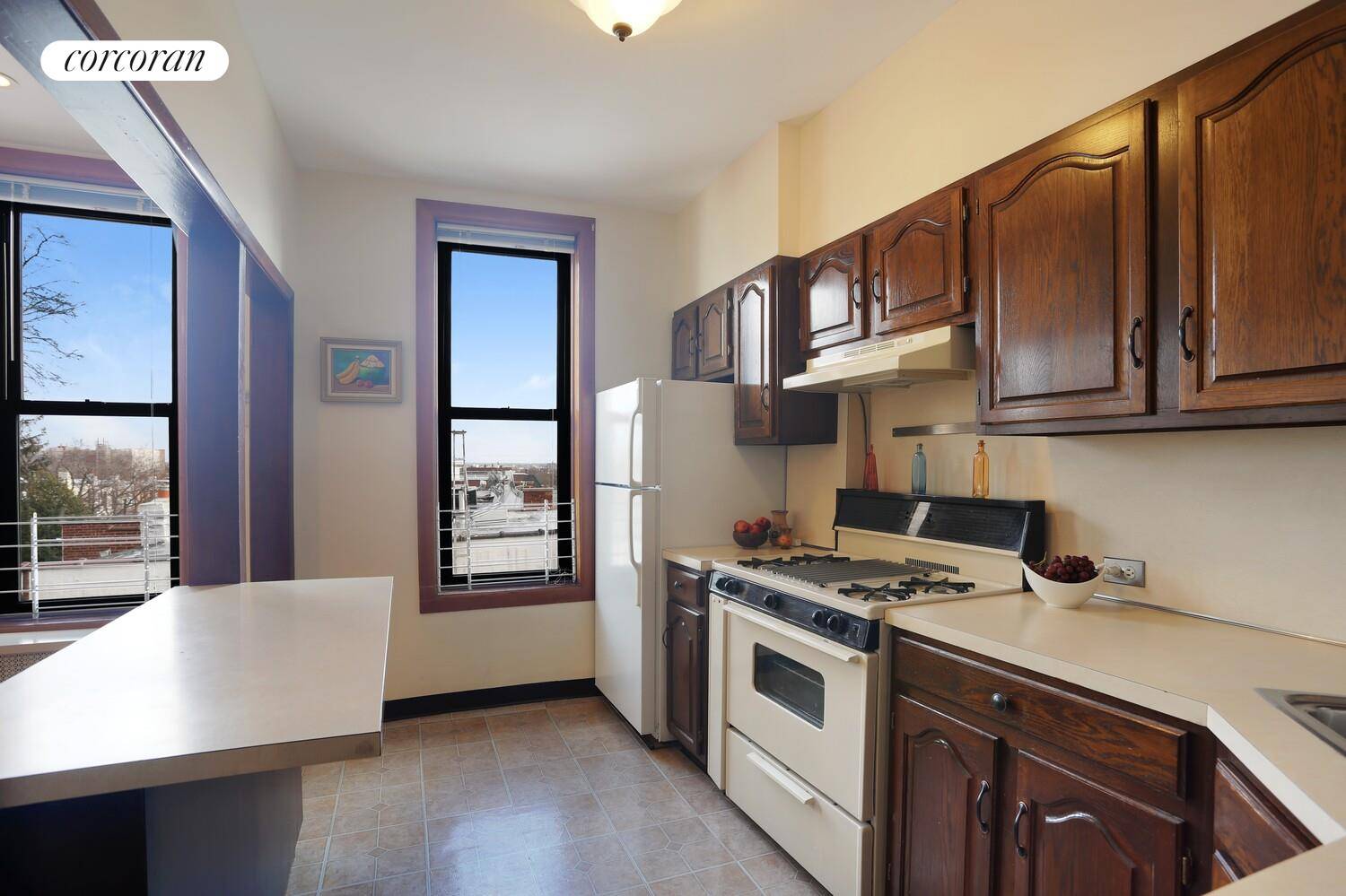 Welcome to 1663 10th Avenue, a versatile and income generating property located in the heart of Windsor Terrace, one of Brooklyn's most desirable and family friendly neighborhoods.