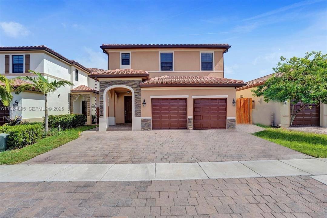 Don't miss your chance on this wonderful two story residence with a pool located in Barbados of Isles at Oasis.