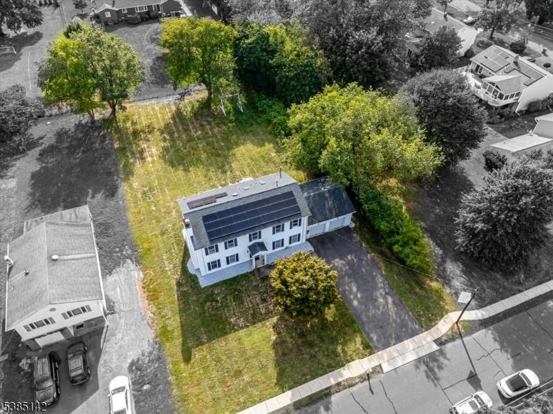 Welcome to 154 Dutton Street in Franklin Township !