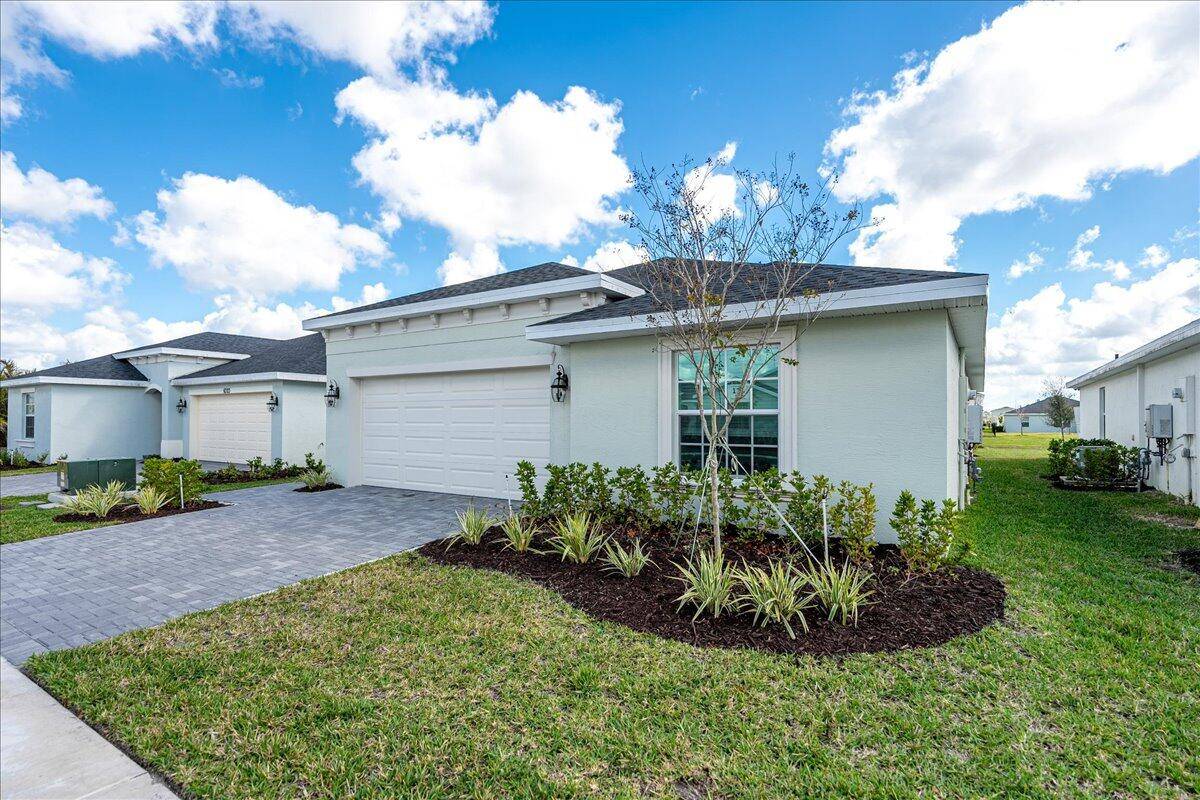 Brand New, Never Occupied 4 Bedroom Home on a corner cul de sac lot !