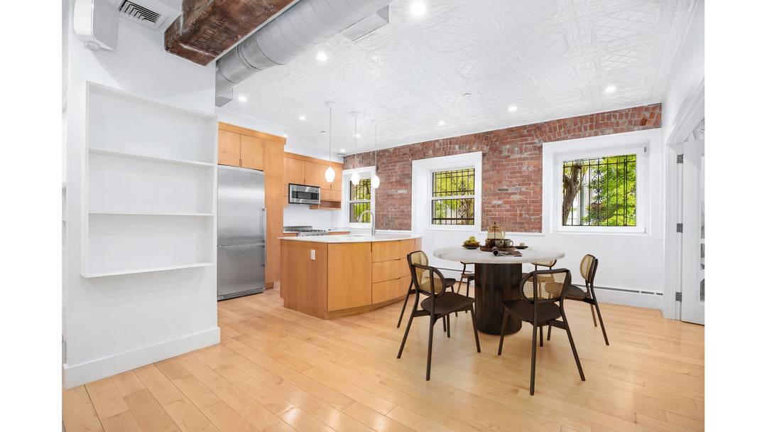 A Rare Three Bedroom Loft in the Heart of Greenwich Village True three bedroom lofts in Greenwich Village are exceptionally hard to find particularly ones that combine generous proportions, beautiful ...