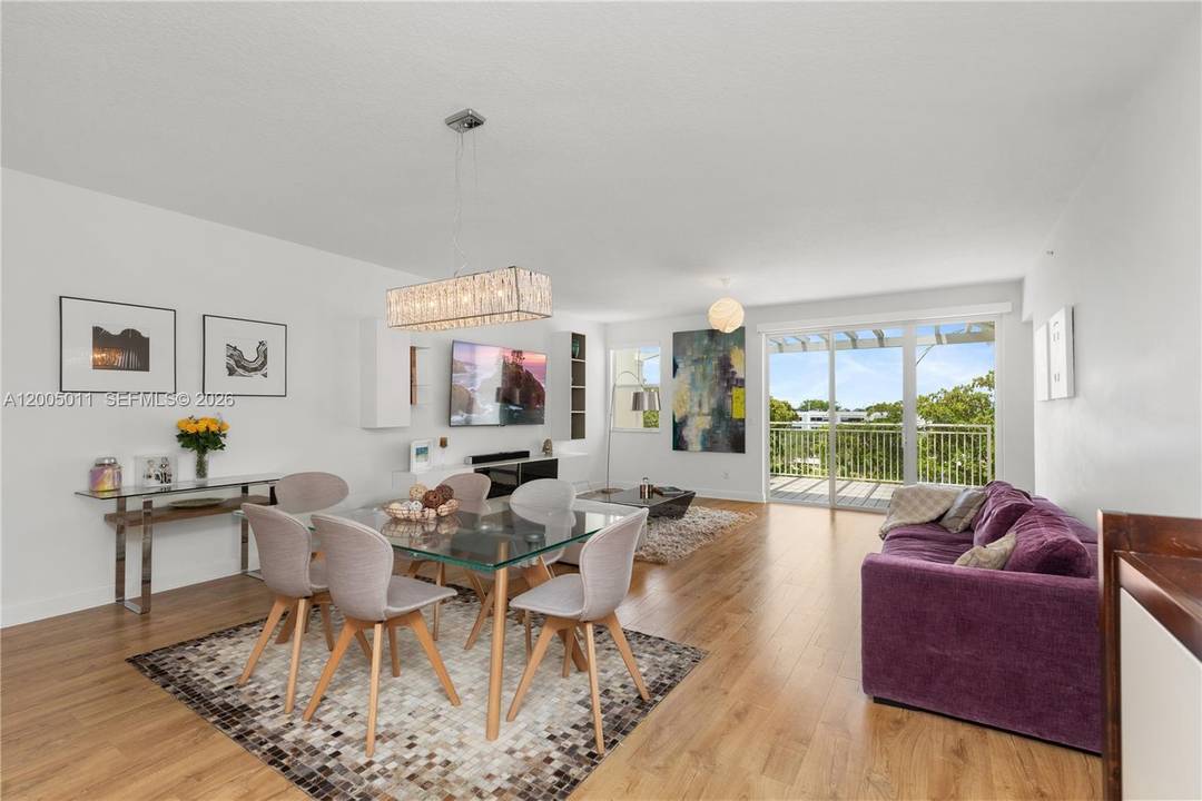 Rare single story, top floor corner unit in the sought after Reserve of Pinecrest 2 assigned parking spaces and assessments paid in full !