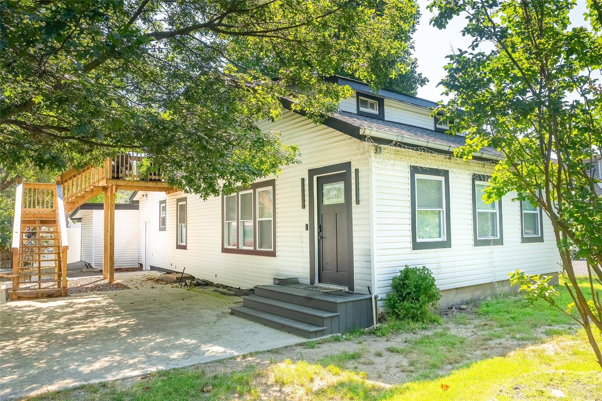 Welcome to this beautifully updated Expanded Cape style home located on Islip Avenue in the heart of Central Islip.