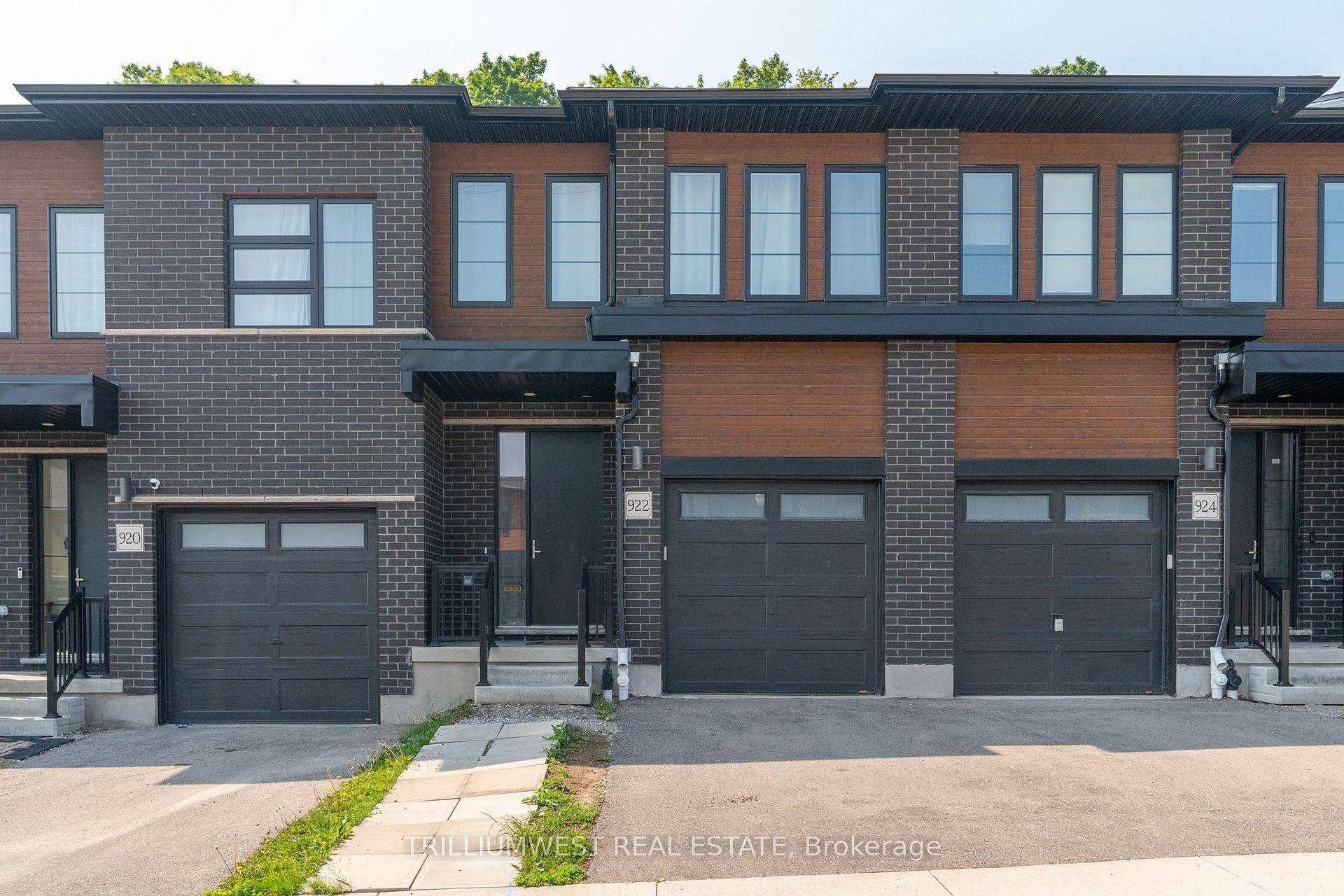 Beautiful and modern executive freehold town home in the sought after Doon South area of Kitchener.