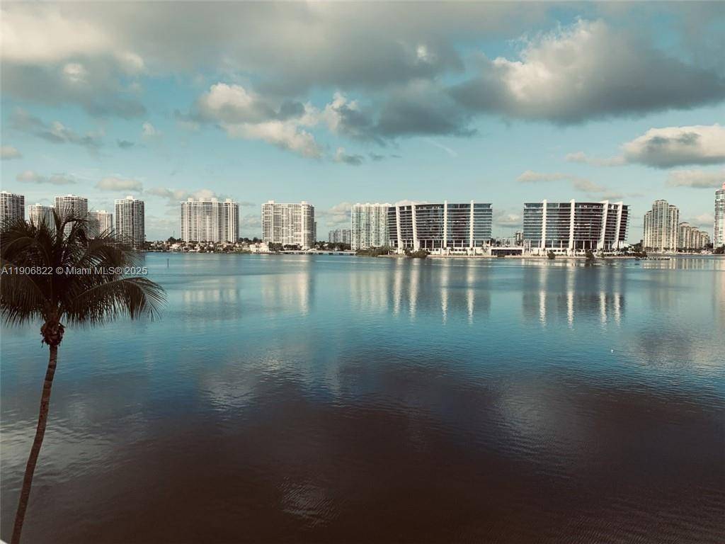 Bayfront Corner 2 bedroom, 2 baths unit, ideally located just minutes from the beach, shops, and restaurants.