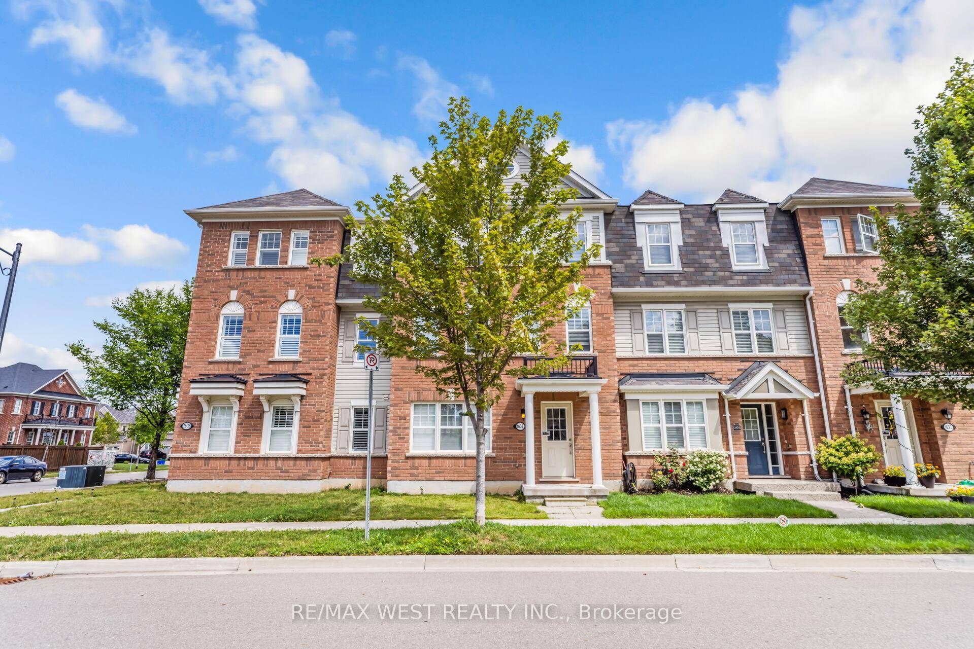 Built in 2016, this Freehold Townhome is nestled in the prestigious and highly sought after community of South Milton, set on a quiet and serene court !