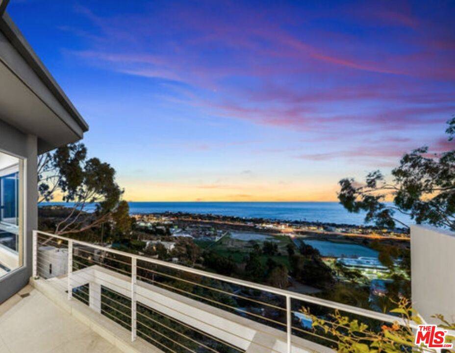 23838   Harbor Vista Dr 2BR Malibu La