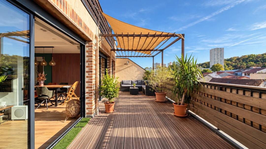 MONTREUIL — 143 SQ M LOFT WITH TWO TERRACES AND DIRECT LIFT ACCESS