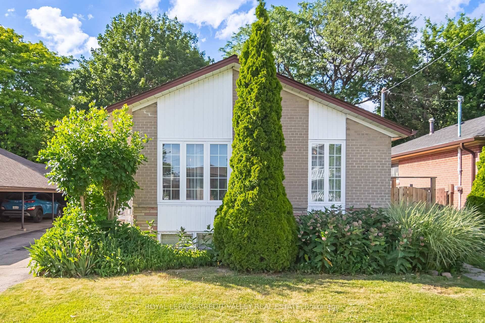 Nestled in the charming community of Thistledown, this lovingly maintained raised bungalow offers the perfect blend of comfort and convenience.