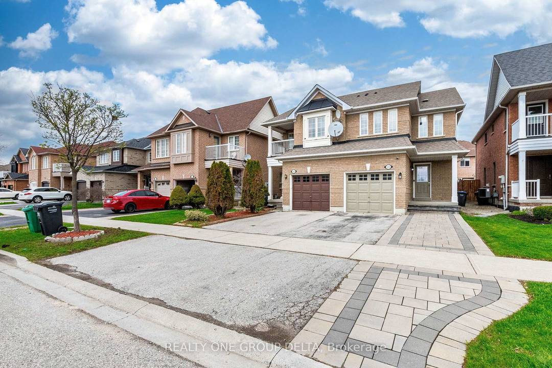 Please see Multimedia Virtual Tour Stunning Semi Detached In Prime Neighborhood of Churchill Meadows !