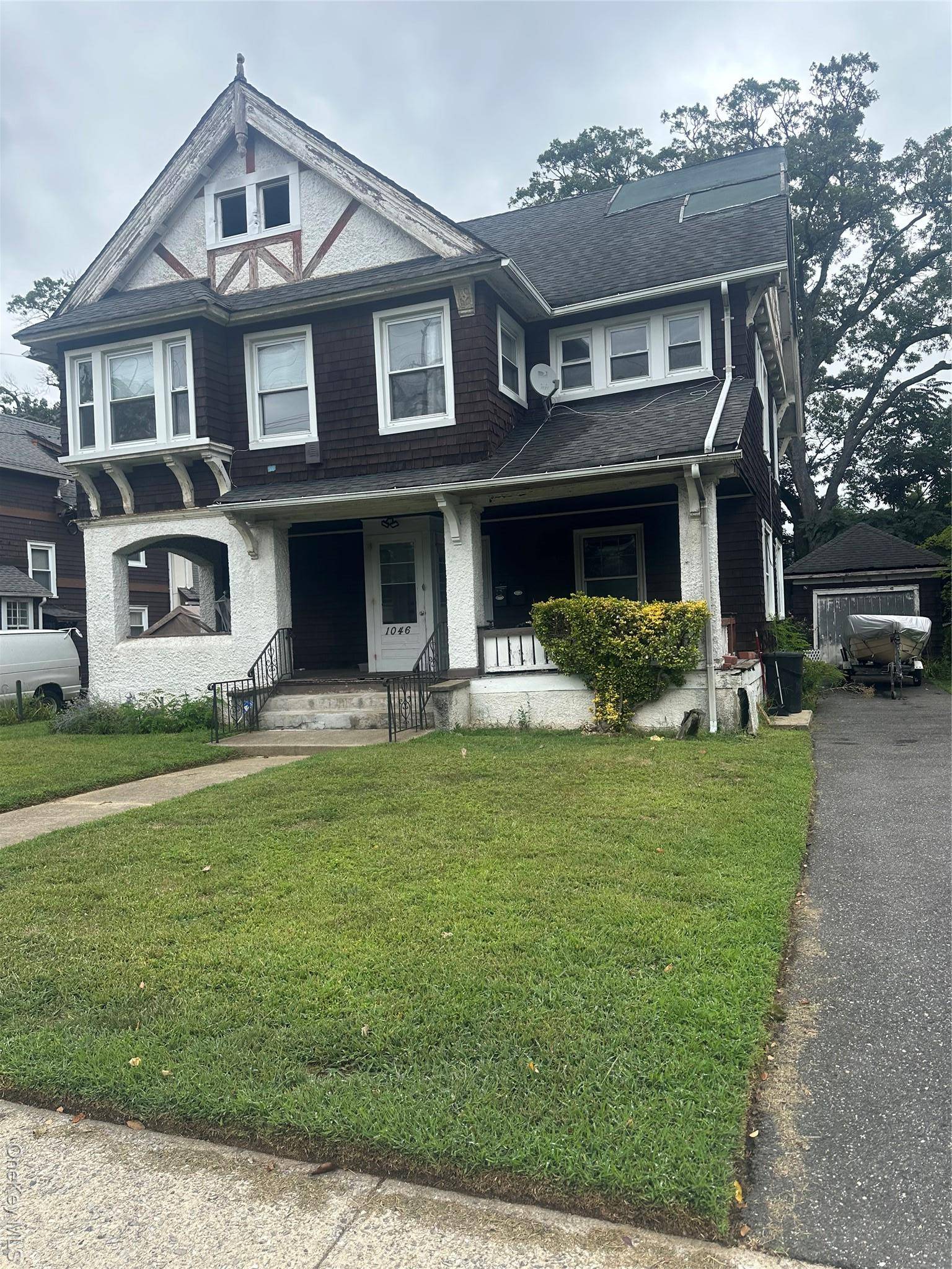Large one family in amazing location with high potential.