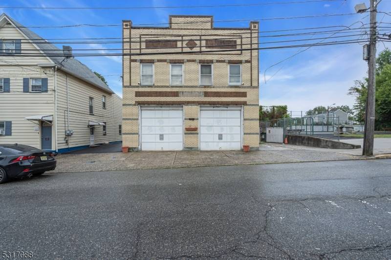 This unique property, originally built as a firehouse, offers 3, 283 square feet of space and sits on a 50' x 100' lot.