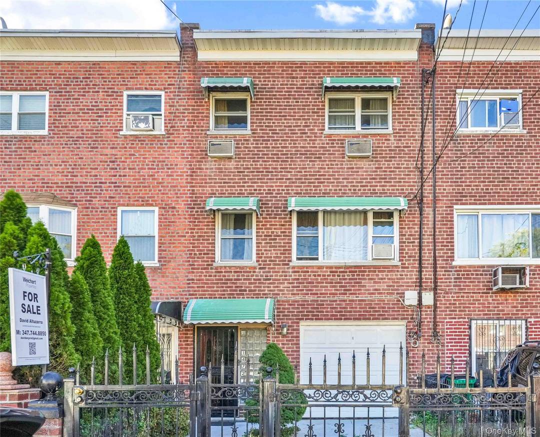 Welcome to this charming and well maintained single family brick home located in the heart of the Williamsbridge section of the Bronx.