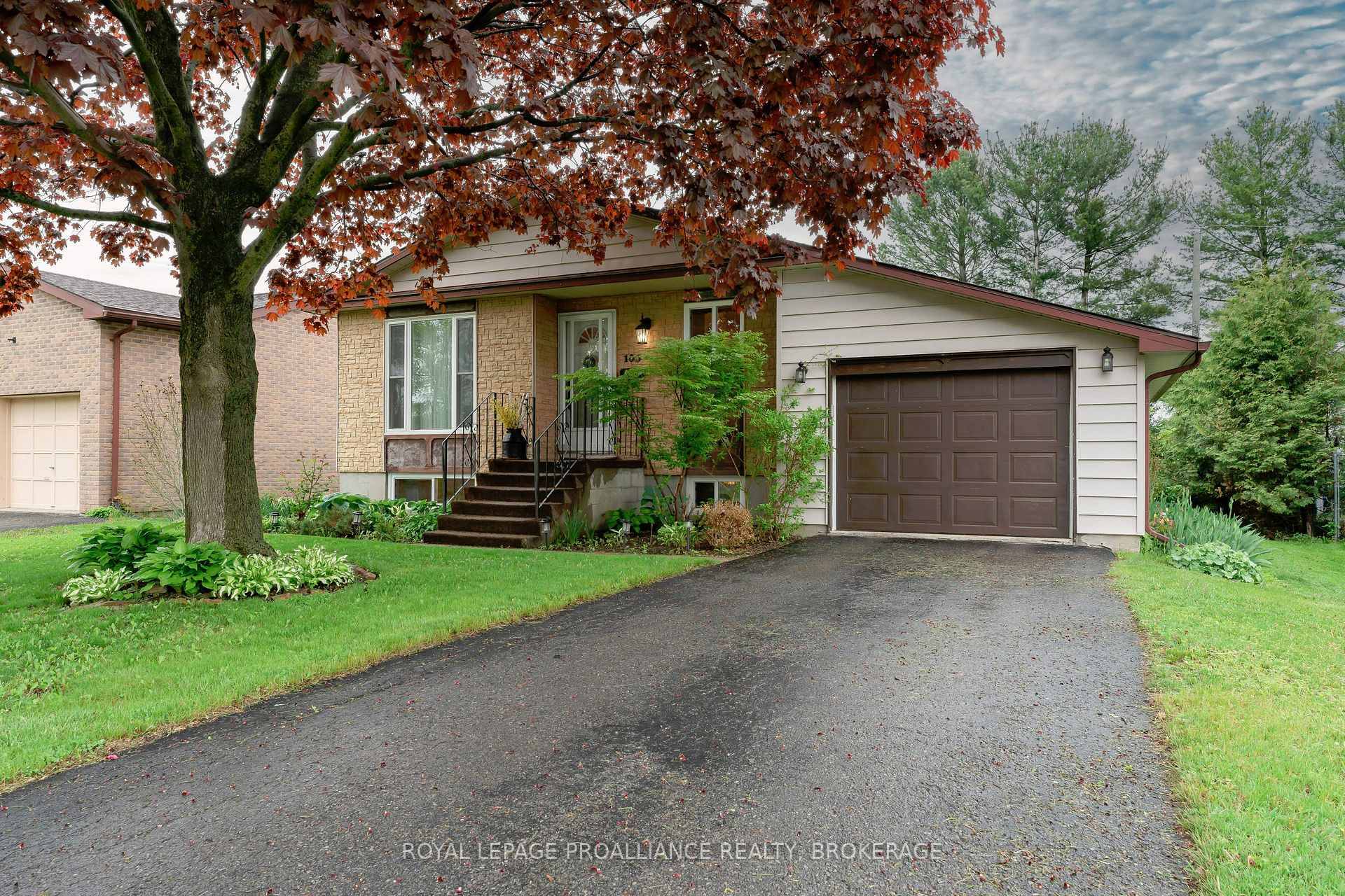 Welcome to your next chapter in beautiful Gananoque !