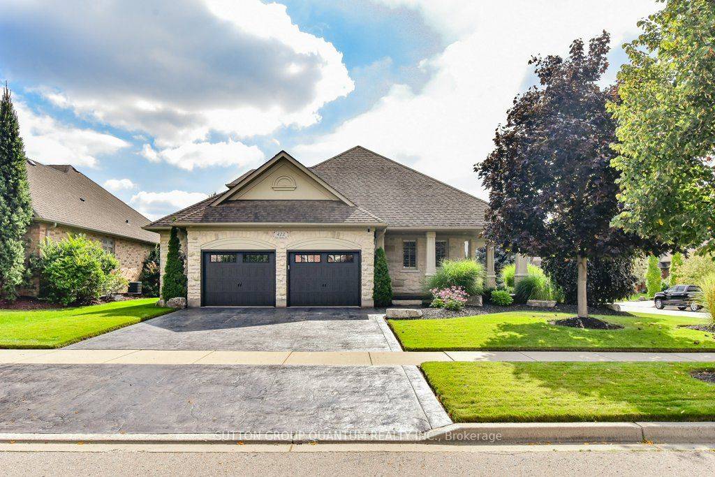 This Heisler built bungaloft was a former model home and has been lovingly updated and maintained to the builders same exceptional standards.