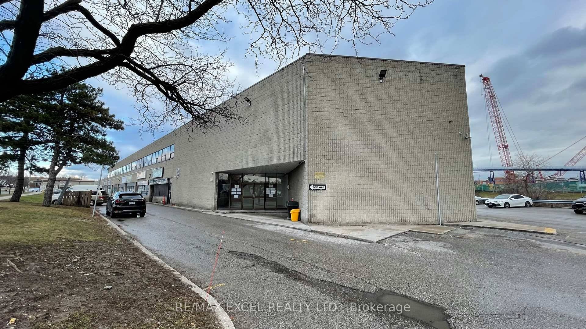 1, 065Sft Of Beautiful Office Space Located On Sheppard And Mccowan, Minutes To Hwy 401.