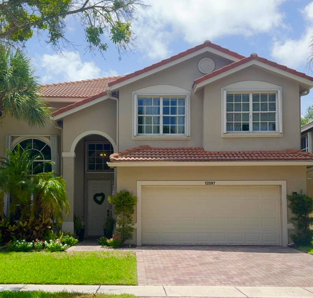 Impeccably updated and move 8209 ; in ready, this sunlit 3 8209 ; bedroom, 3 8209 ; bath residence in gated Colony Preserve boasts soaring high ceilings and an open ...