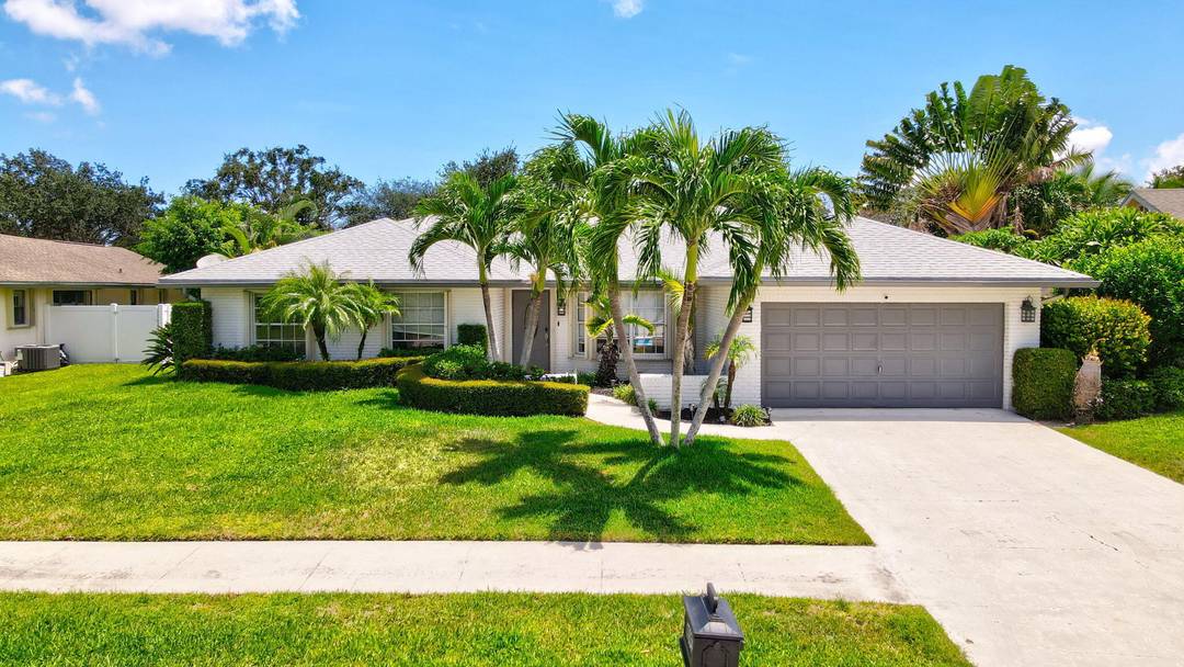 Step into your dream home at 17634 Lake Park Road !