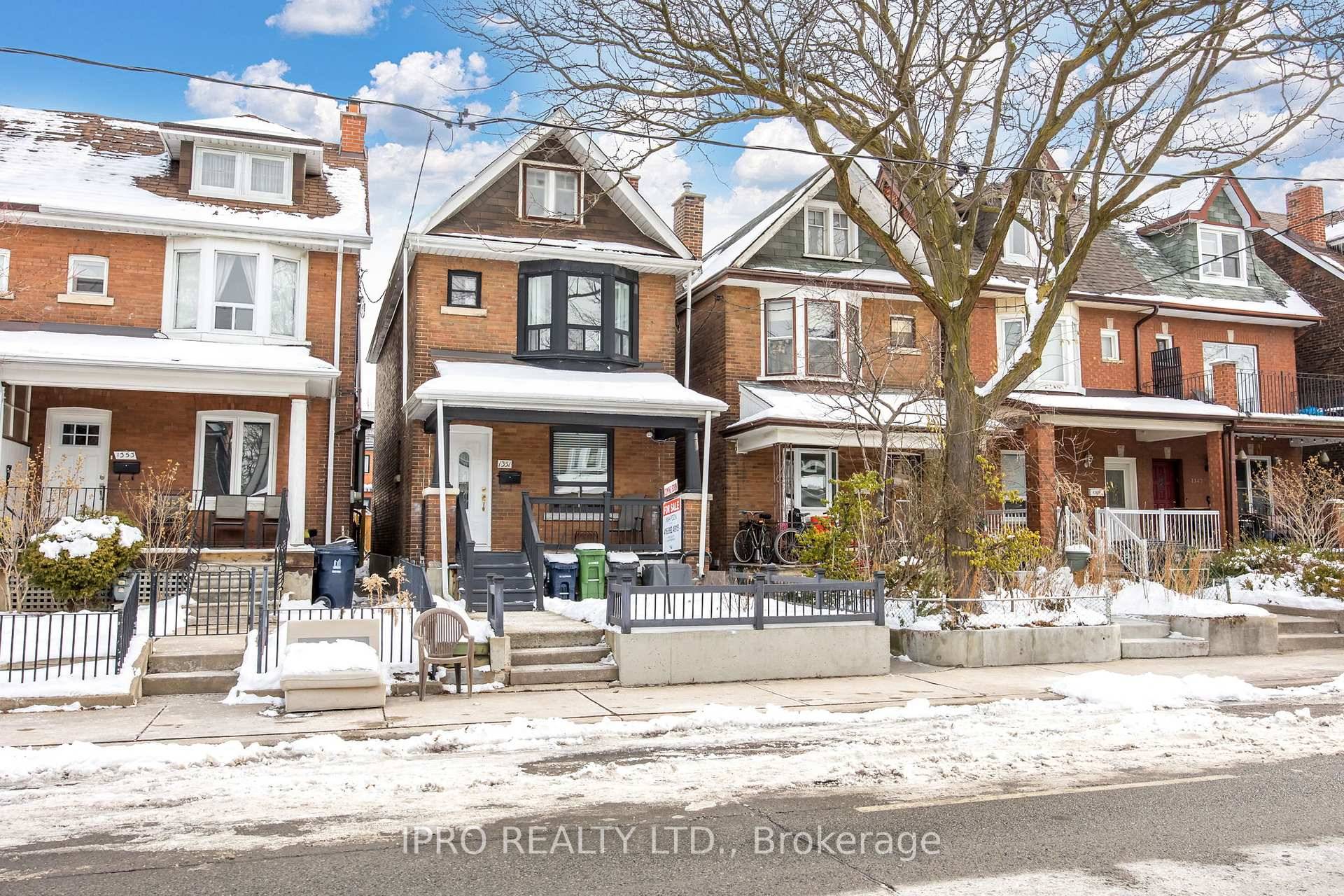 Fully Detached Home With Incredible Potential In Charming Corso Italia Neighborhood, Steps To St.