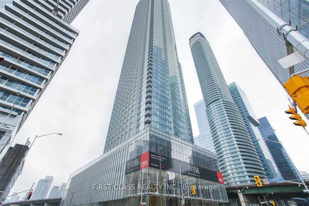 Spectacular 3 Bedrooms Suite At Tridel's Ten York !