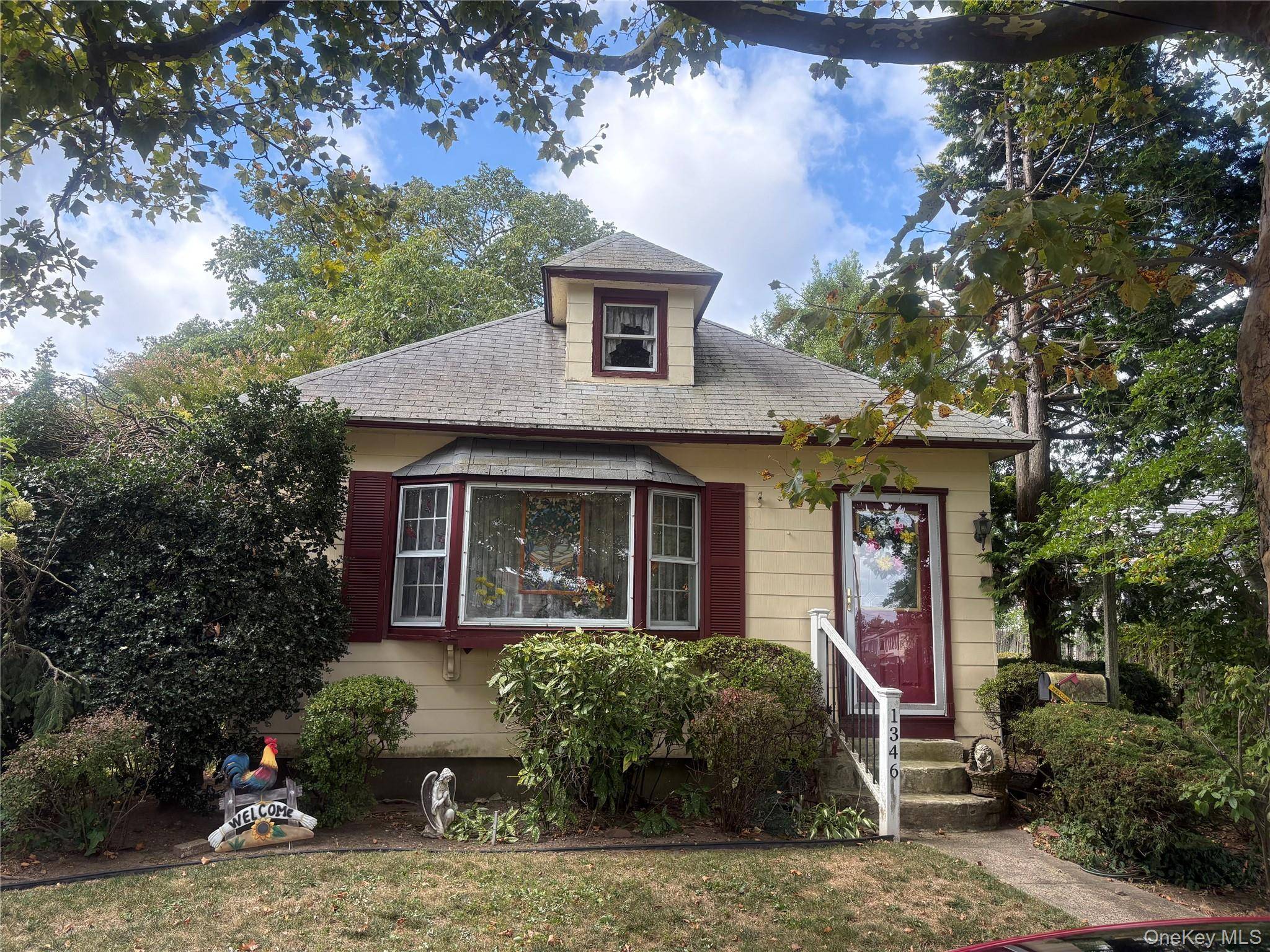 Excellent Starter Home ! !