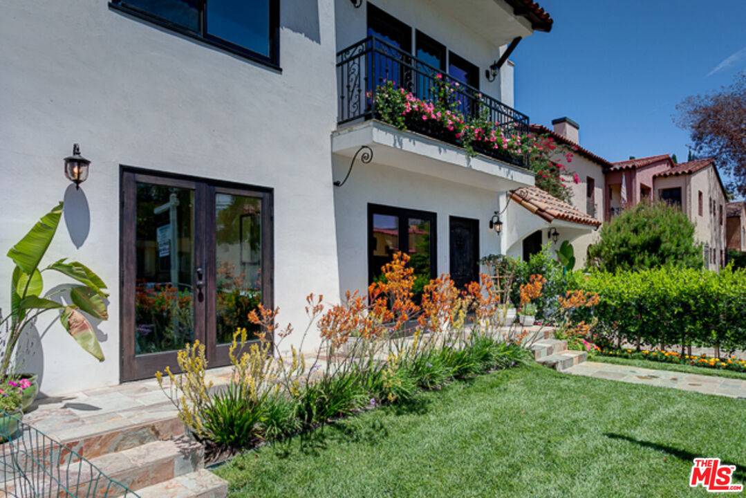 831  S CURSON AVE 3BR Hancock Park La